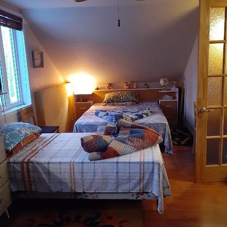 Bed and Breakfast Bienvevus chez RINO-HUGUES Trois-Pistoles Exterior foto