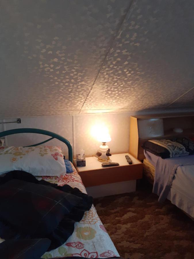 Bed and Breakfast Bienvevus chez RINO-HUGUES Trois-Pistoles Exterior foto